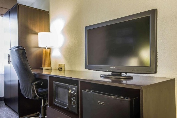 Sleep Inn Airport image 11