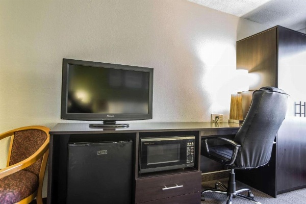 Sleep Inn Airport image 20