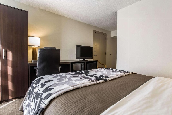 Sleep Inn Airport image 7